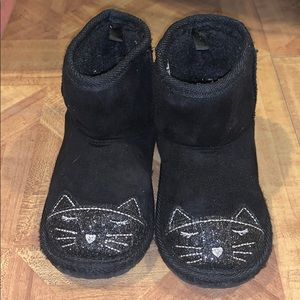 Black cat boots